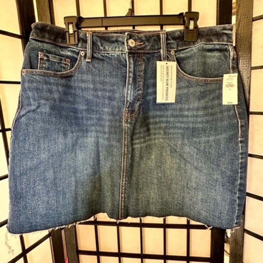 Old Navy denim skirt NWT